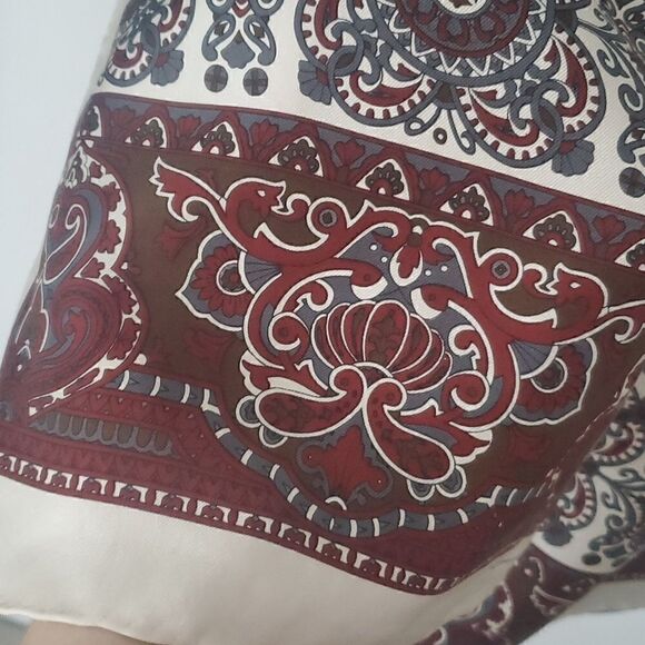 Ginnie Johansen | Silk Skarf - Picture 4 of 8